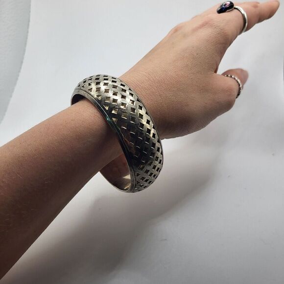 Chunky Silver Bangle Diamond Cut outs Made in India 1in wide - Picture 4 of 6